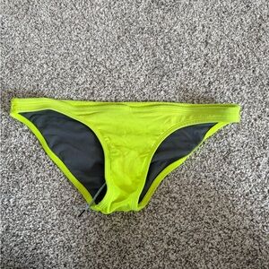 Jolyn “Bali” bottoms size M
